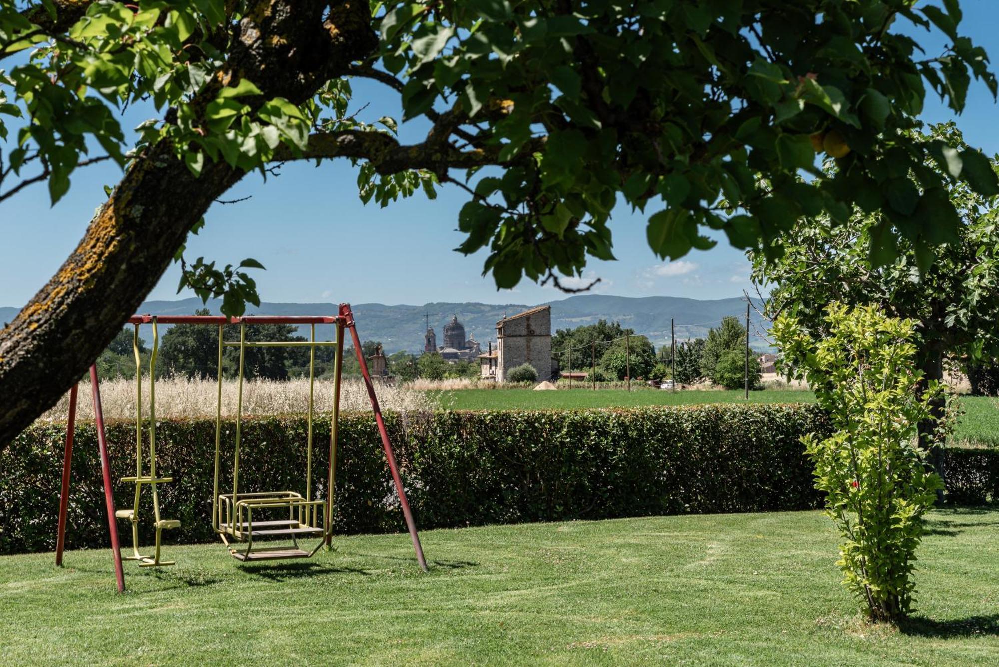 Agriturismo Il Girasole Assisi Villa Esterno foto