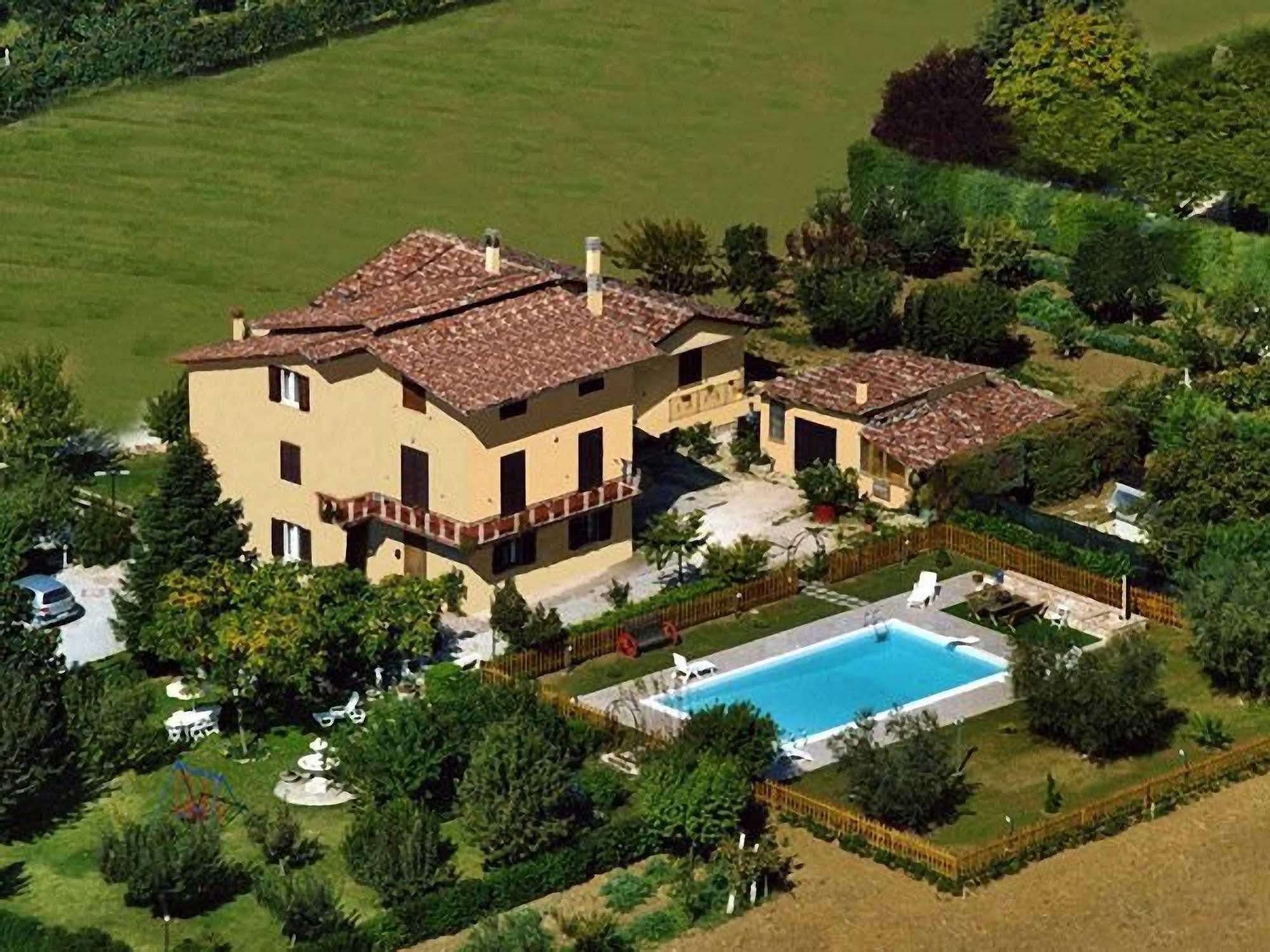 Agriturismo Il Girasole Assisi Villa Esterno foto