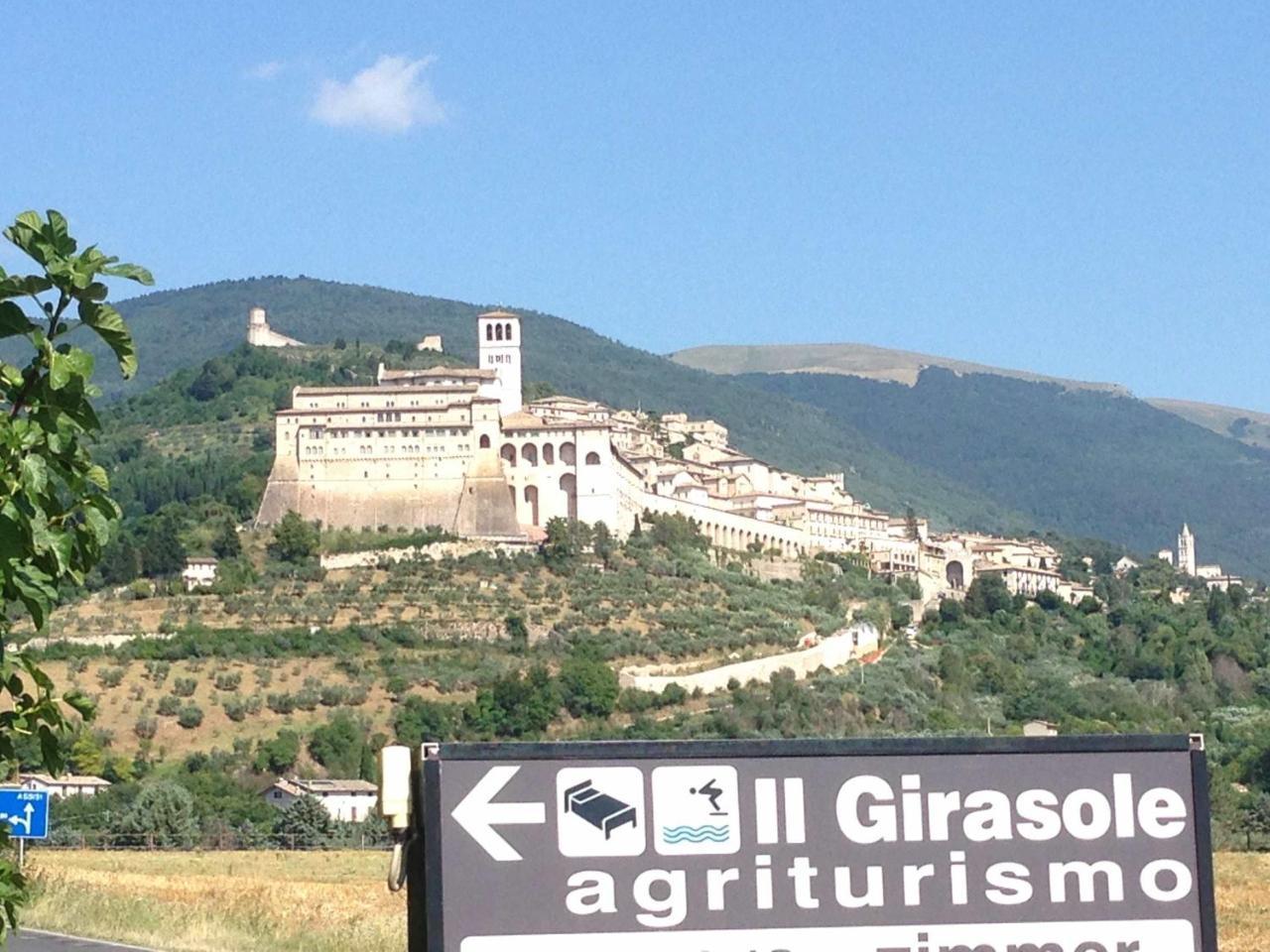 Agriturismo Il Girasole Assisi Villa Esterno foto