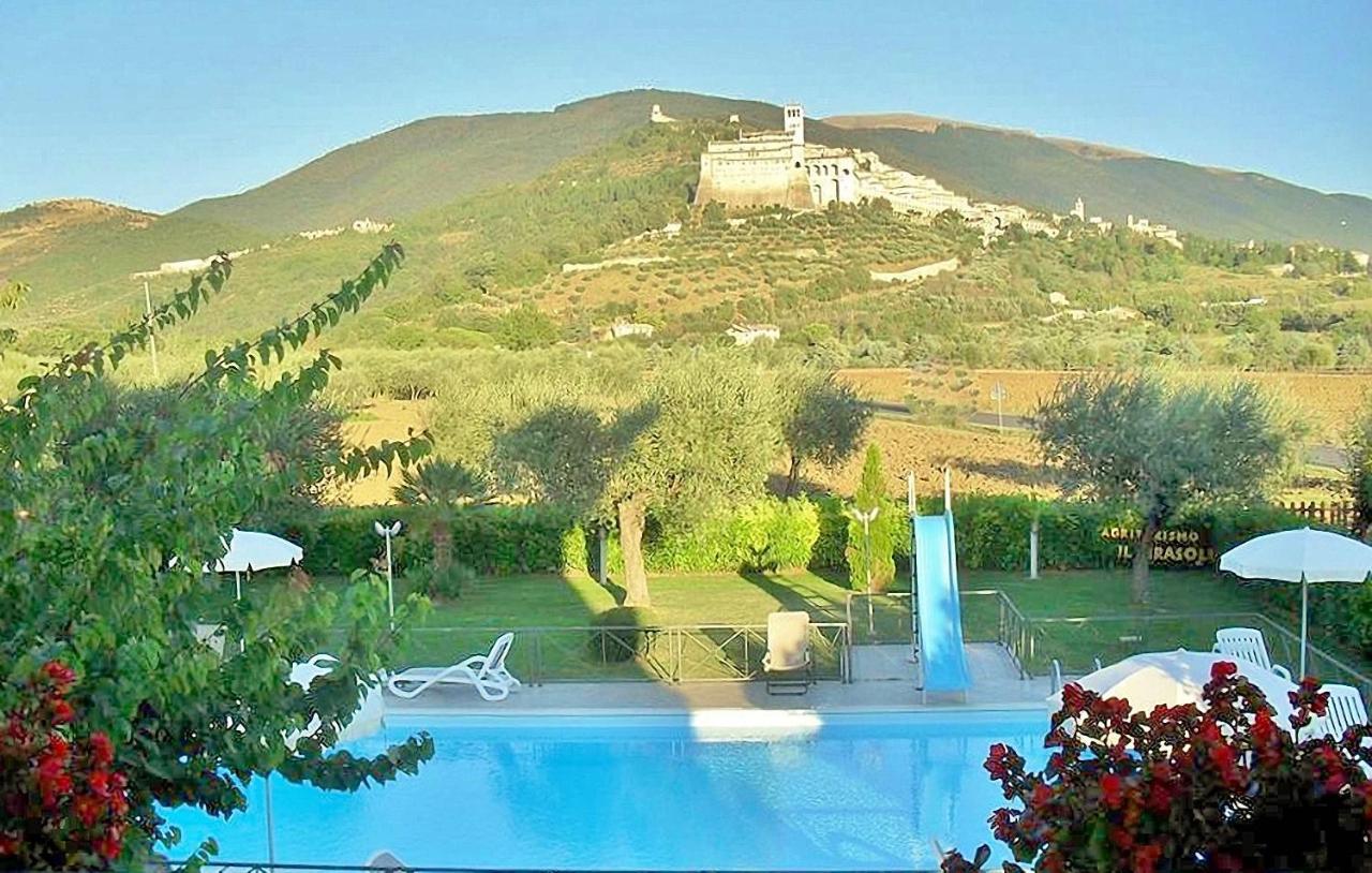 Agriturismo Il Girasole Assisi Villa Esterno foto